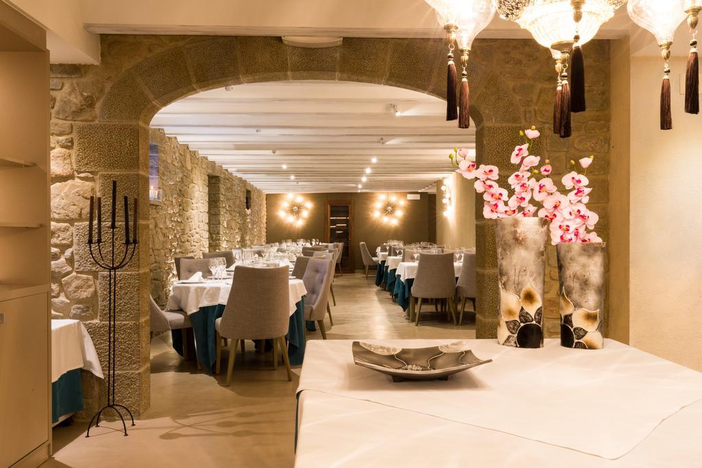 Sant Jordi Boutique Hotel Calella Exterior photo Restaurant