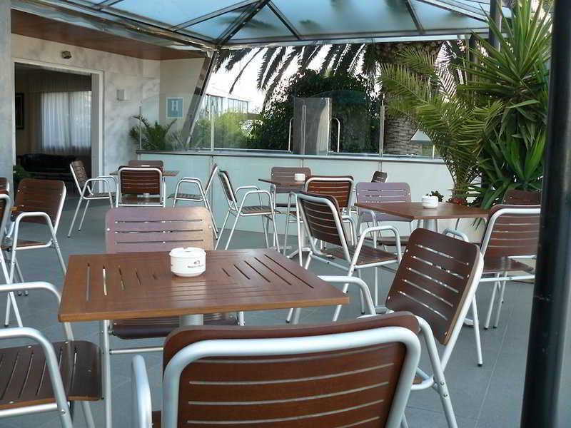 Sant Jordi Boutique Hotel Calella Exterior photo The Sky Bar